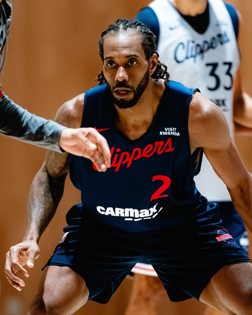 鲜明对比, 伦纳德本赛, 进入状态 鲜明对比, 伦纳德本赛, 进入状态