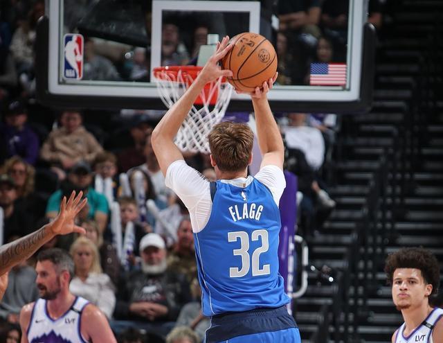 amp, 并随后反超, 独行侠队 amp, 并随后反超, 独行侠队